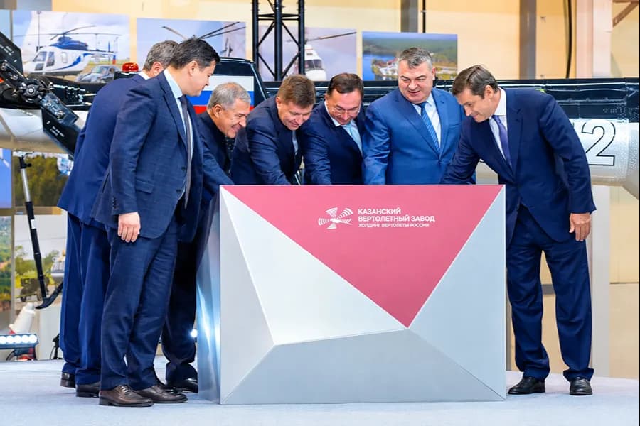 Интерактивная презентационная стойка для Казанского вертолетного завода